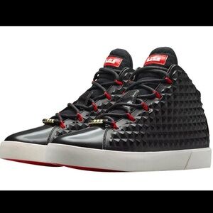 Nike LeBron James XII NSW Lifestyle Sneaker Nike Red Bottom